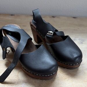 Lotta From Stockholm Black Leather Women's Clogs